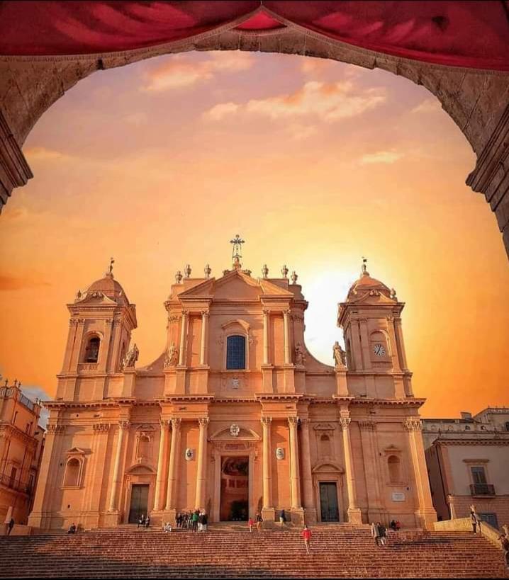 Il Sole Del Mediterraneo Noto Extérieur photo